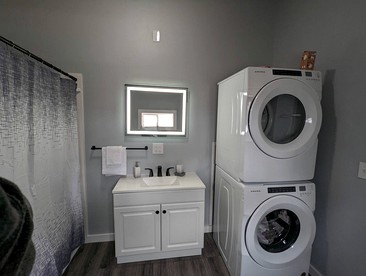 Fully-Equipped Tiny House for Four in Oak Hill, Ideal for Nature Getaways in West Virginia - Oak Hill, West Virginia - glamping.directory