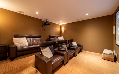 Enjoyable Secluded Cottage with Hot-tub in New Richmond, Wisconsin - New Richmond, Wisconsin - glamping.directory