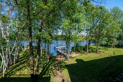 Enjoyable Secluded Cottage with Hot-tub in New Richmond, Wisconsin - New Richmond, Wisconsin - glamping.directory
