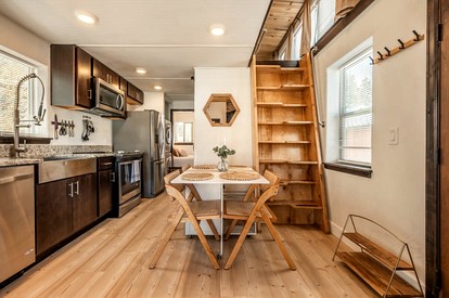 Beautiful Tiny Home Nestled in Woodland Park and near Manitou Springs, Perfect for a Weekend Getaway - Woodland Park, Colorado - glamping.directory