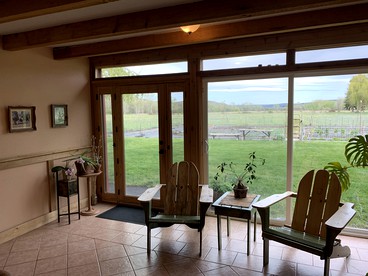 Unique Barn Cabin Rental for 15 People near Hood River, Oregon - Tygh Valley, Oregon - glamping.directory