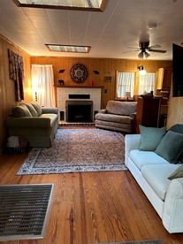 Hidden Countryside Gem with Fire Pit & Tranquil Setting in Aspers, Pennsylvania - Aspers, Pennsylvania - glamping.directory
