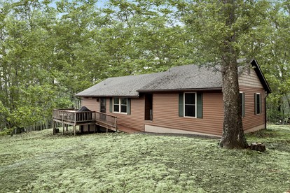 Idyllic Woodland Cabin Retreat near Lost River in West Virginia - glamping.directory