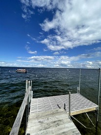Cozy Lake Front Cabin with Private Beach Access and Stunning Views of Sebago Lake in Frye Island, Maine - Standish, Maine - glamping.directory