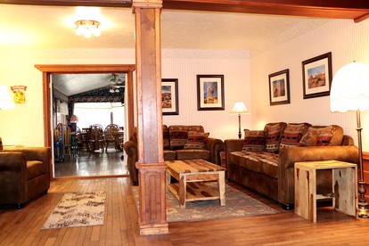 Warm and Cozy Rooms at a Secluded Bed and Breakfast in Northern Washington - Tonasket, Washington - glamping.directory