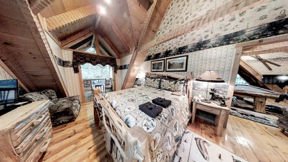 Secluded Nature Cabin with Pool Table, Spa and Fireplace in Sevierville, Tennessee - Sevierville, Tennessee - glamping.directory