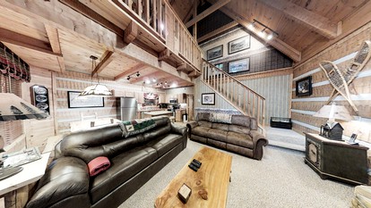 Secluded Nature Cabin with Pool Table, Spa and Fireplace in Sevierville, Tennessee - Sevierville, Tennessee - glamping.directory