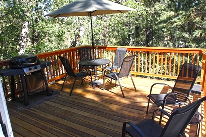 Fantastic Wooden Cabin with Barbecue in Big Bear Lake, California - Big Bear Lake, California - glamping.directory