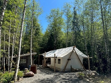 Beautiful Safari Tent near Olympic National Park for an Amazing Glamping Experience near Forks, Washington - Forks, Washington - glamping.directory