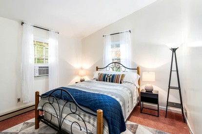 River Access Cabin with Hot Tub, Deck, Grill and Fire Pit - Perfect for Your Family Getaway in Luray, VA - Luray, Virginia - glamping.directory