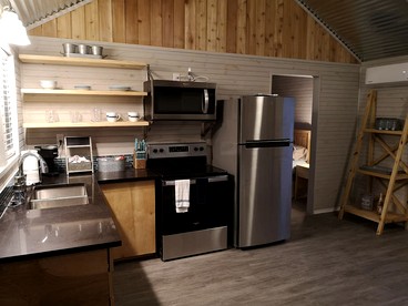 Romantic Granbury Cabin Ideal for a Texas Getaway - Granbury, Texas - glamping.directory