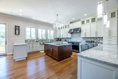 Pet Friendly Villa with Hot-tub in Gatlinburg, Tennessee - Gatlinburg, Tennessee - glamping.directory