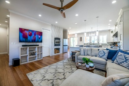 Pet Friendly Villa with Hot-tub in Gatlinburg, Tennessee - Gatlinburg, Tennessee - glamping.directory