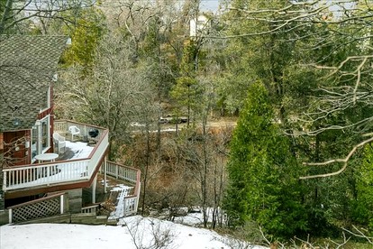 Secluded Mountain Getaway in Lake Arrowhead, CA - Lake Arrowhead, California - glamping.directory