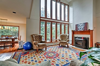 Scenic Dual-Retreat Vacation Home with Hot Tub & Mountain Views Near Trails in Juneau, Alaska - Juneau, Alaska - glamping.directory