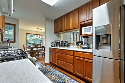 Scenic Dual-Retreat Vacation Home with Hot Tub & Mountain Views Near Trails in Juneau, Alaska - Juneau, Alaska - glamping.directory