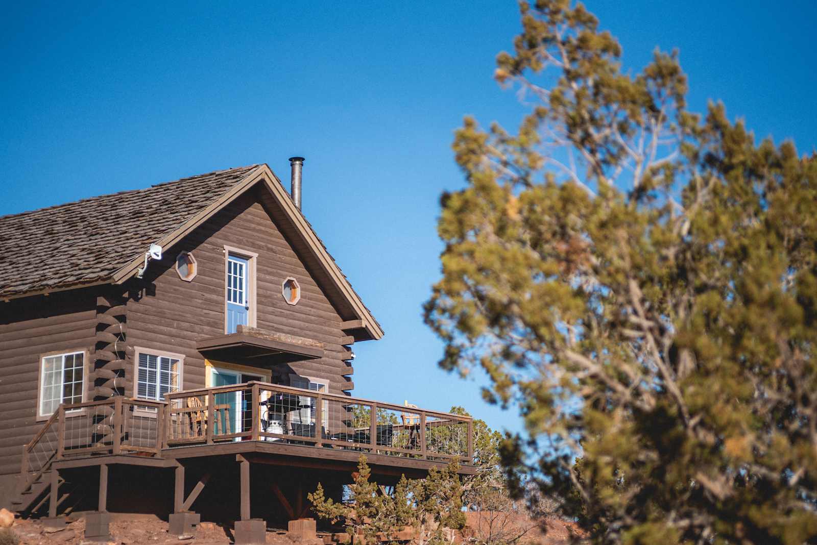 Cabin by the Pond - glamping.directory