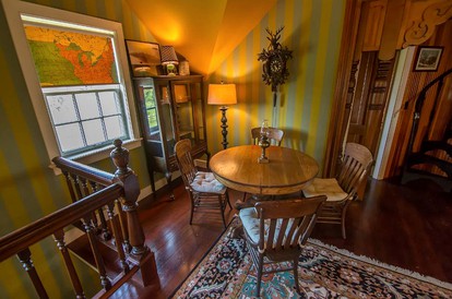 Gorgeous Historical Accommodation with Delicious Breakfast near Aurora, New York - Genoa, New York - glamping.directory