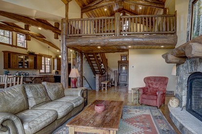 Sublime Breckenridge Lodge with Sweeping Views - Breckenridge, Colorado - glamping.directory