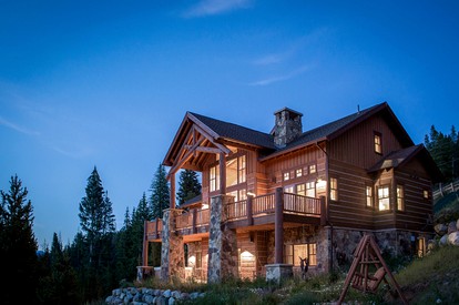 Sublime Breckenridge Lodge with Sweeping Views - glamping.directory