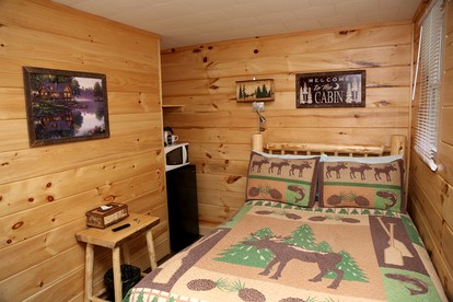 Rustic Vacation Rental for Couples near Hoffman Notch, New York - Schroon Lake, New York - glamping.directory