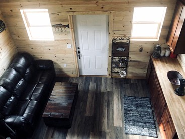 Secluded Off-Grid Log Cabin Rental with Wood-Burning Stove near Steamboat Springs, Colorado - Steamboat Springs, Colorado - glamping.directory