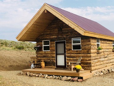 Secluded Off-Grid Log Cabin Rental with Wood-Burning Stove near Steamboat Springs, Colorado - Steamboat Springs, Colorado - glamping.directory