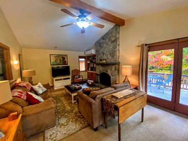 Fabulous Bretton Woods Vacation Rental near the Slopes - Carroll, New Hampshire - glamping.directory