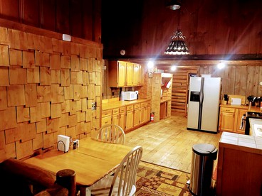 Celebrate Love: Pet-Friendly Romantic Log Cabin in Lisbon, NH - Lisbon, New Hampshire - glamping.directory