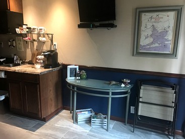 Seafarer-Themed Escape with Kitchenette & Relaxing Lounge in Bacliff, Texas - Bacliff, Texas - glamping.directory