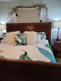Seafarer-Themed Escape with Kitchenette & Relaxing Lounge in Bacliff, Texas - Bacliff, Texas - glamping.directory