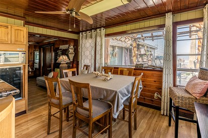 Seafarer-Themed Escape with Kitchenette & Relaxing Lounge in Bacliff, Texas - Bacliff, Texas - glamping.directory