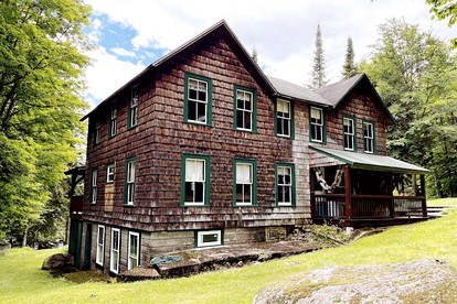 Exceptional Serenity: Unique Cabin Glamping Oasis in Raquette Lake, NY - glamping.directory