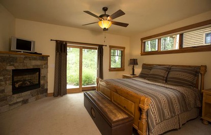 Picturesque Cabin Rental near Canyons of the Ancients National Monument, Colorado - Durango, Colorado - glamping.directory