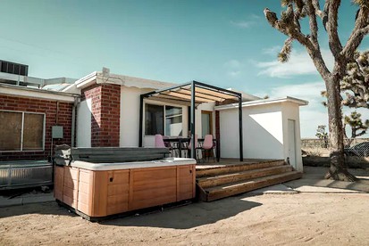 Fantastic Villa with a Hot Tub in Yucca Valley Perfect for Joshua Tree Getaways - glamping.directory