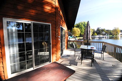 Spacious Cabin Rental with a Fireplace on Lake Delton, Wisconsin - glamping.directory