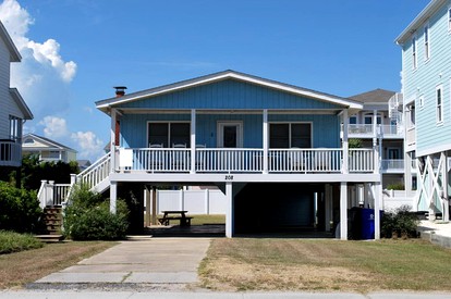 Wonderful Tranquil Beach House in Holden Beach, North Carolina - glamping.directory