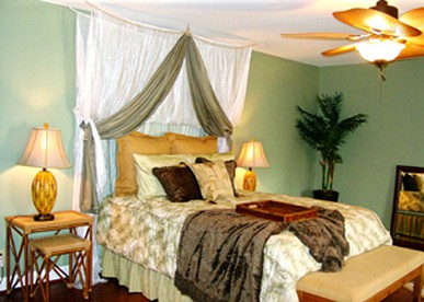 Spacious Secluded Vacation Rental For Twelve Guests in Middletown, Ohio - Middletown, Ohio - glamping.directory