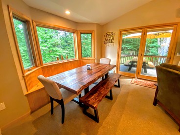 Modern Cabin Rental Perfect for a Luxury Ski Vacation near Mount Washington - Carroll, New Hampshire - glamping.directory