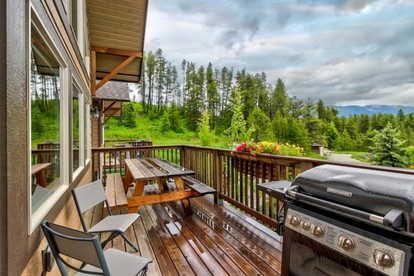 Charming Mountain Cabin for a Family Getaway near Lake McDonald, Montana - West Glacier, Montana - glamping.directory
