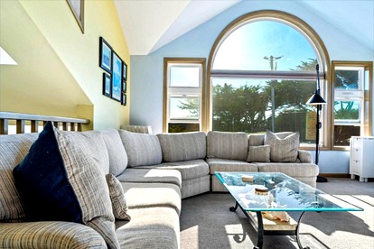 Luminous Family Retreat with Sauna and Spectacular Ocean Views in California - Bodega Bay, California - glamping.directory