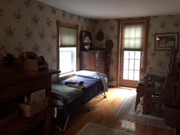 Charming Vacation Room Rental on Idyllic Farm near Bethlehem, Pennsylvania - Cooksburg, Pennsylvania - glamping.directory