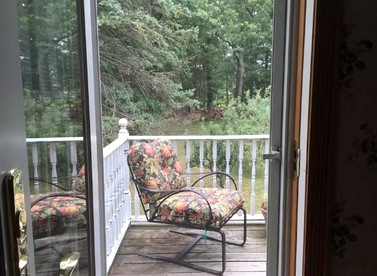 Charming Vacation Room Rental on Idyllic Farm near Bethlehem, Pennsylvania - Cooksburg, Pennsylvania - glamping.directory