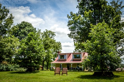 Charming and Secluded Woodland Cottage Rental near the Shenandoah Valley, Virginia - Madison, Virginia - glamping.directory