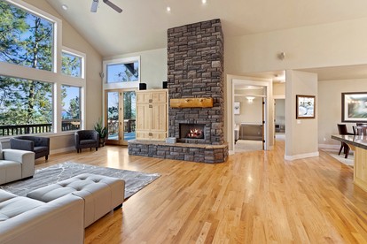 Beautiful Cabin with Fireplace and Barbecue in Bend, Oregon - Bend, Oregon - glamping.directory