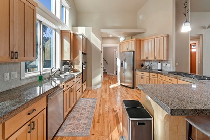 Beautiful Cabin with Fireplace and Barbecue in Bend, Oregon - Bend, Oregon - glamping.directory