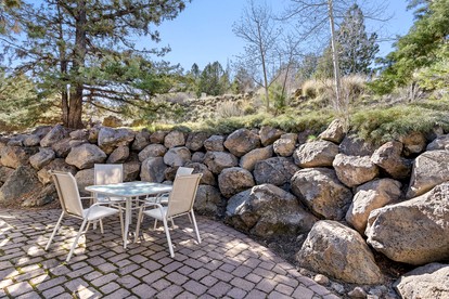 Beautiful Cabin with Fireplace and Barbecue in Bend, Oregon - Bend, Oregon - glamping.directory