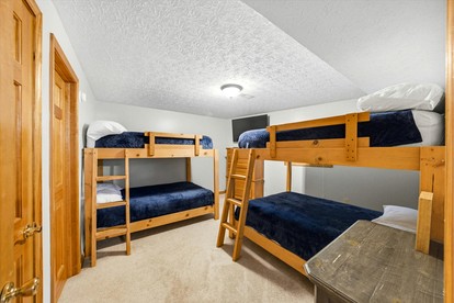 Lakefront Cabin with Hot-tub and Dock in Tennessee - Speedwell, Tennessee - glamping.directory