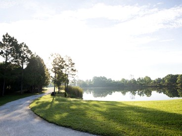 Idyllic Waterfront Rental with Shared Pool Access in Jupiter, Florida - Jupiter, Florida - glamping.directory