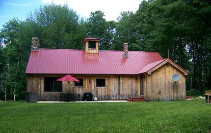 Rustic Family Cabin Rental with Nature Trails near Sturbridge, Massachusetts - glamping.directory